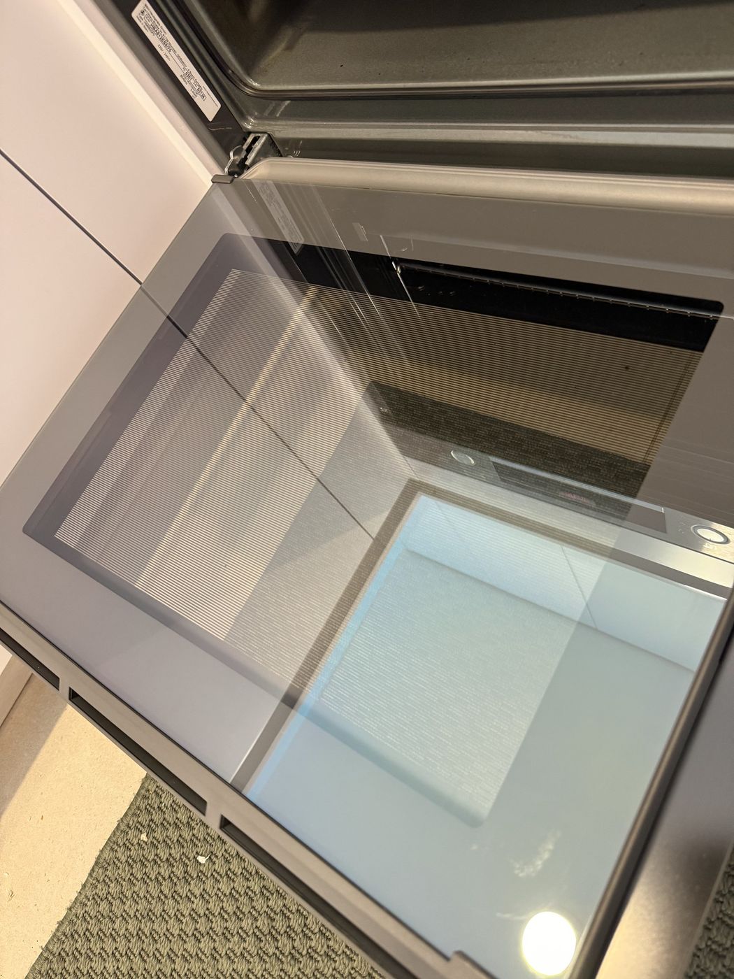 Oven door glass after a deep clean